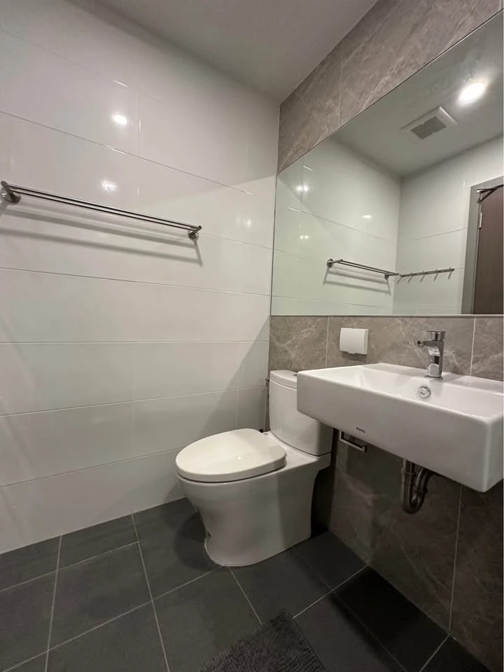 Condo for rent at Origin Ladprao-Bangkapi. Nicely decorated with high-quality built-in furniture. Amazing price! Book today! Don't wait!