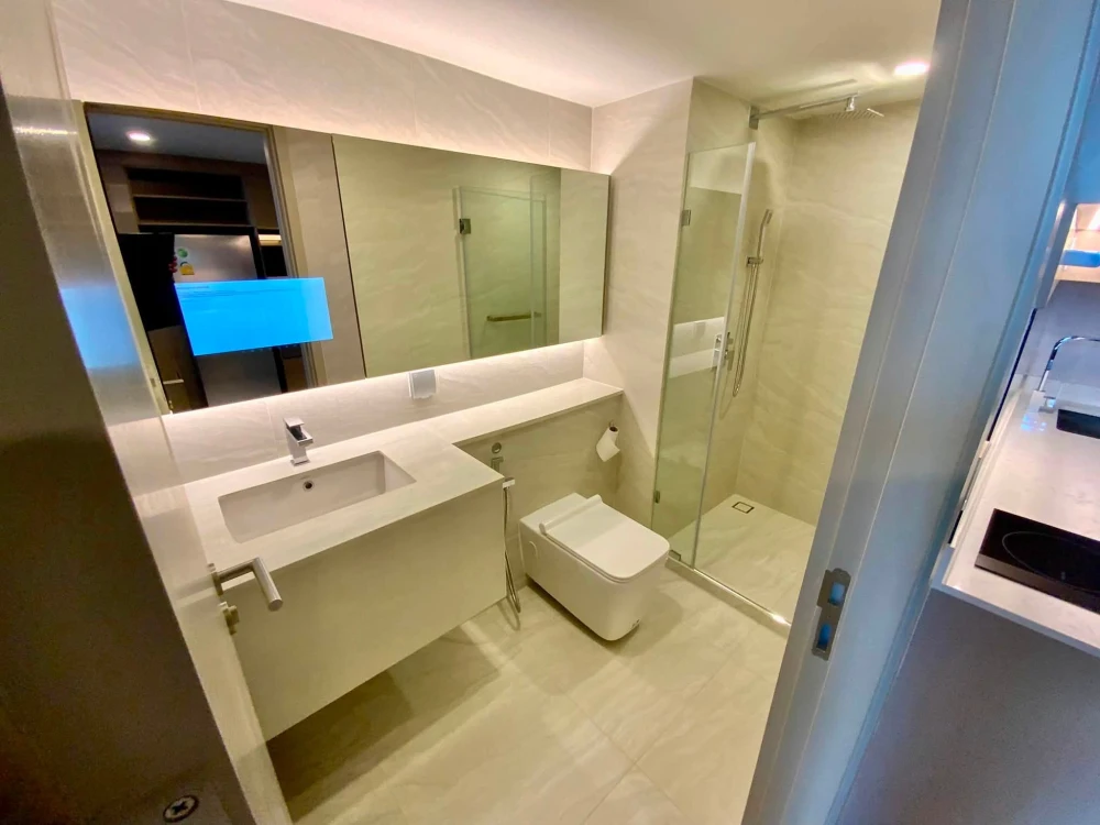Condo for rent at Park Origin Rajchathewi, duplex unit with 4.25 meter ceiling height, spacious and fully furnished, ready to move in.