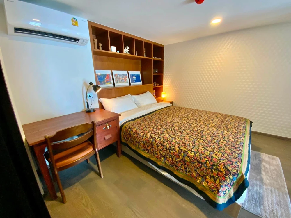 Condo for rent at Park Origin Rajchathewi, duplex unit with 4.25 meter ceiling height, spacious and fully furnished, ready to move in.
