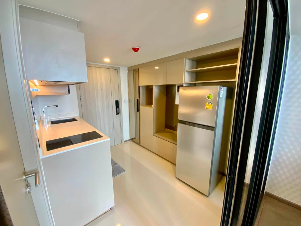 Condo for rent at Park Origin Rajchathewi, duplex unit with 4.25 meter ceiling height, spacious and fully furnished, ready to move in.