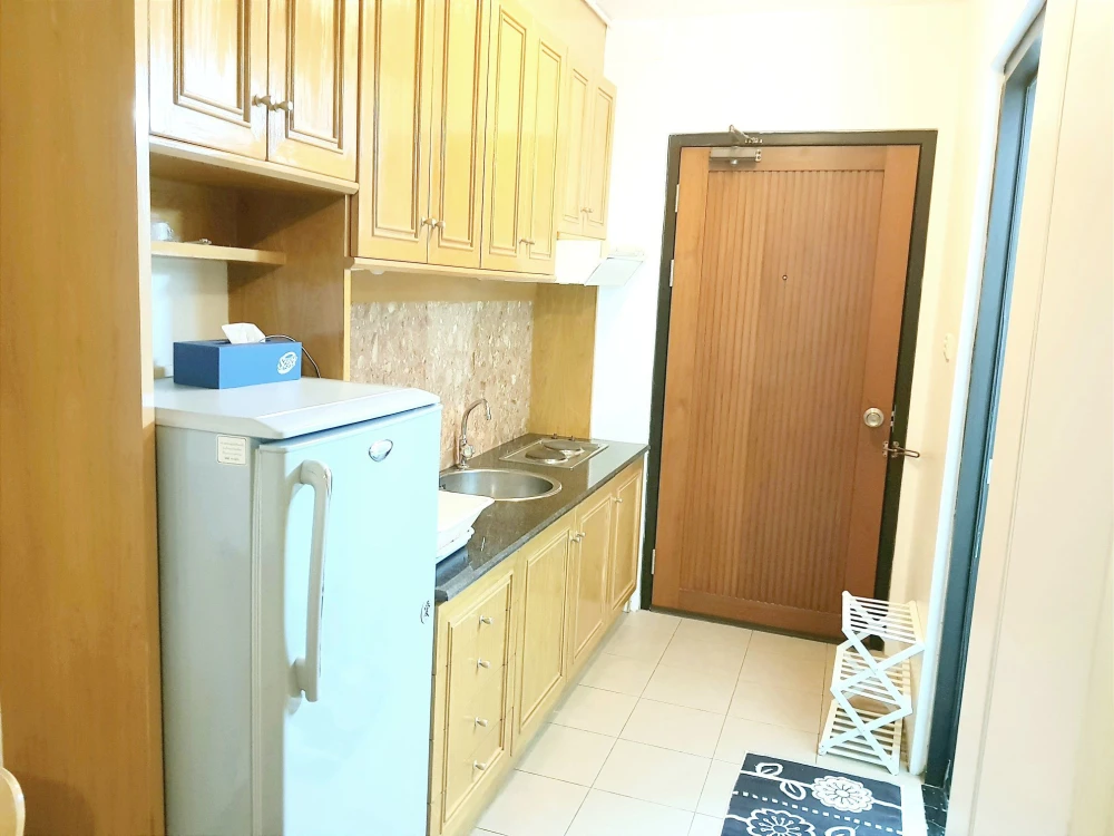 Condo for rent at Pipat Place. Fully furnished with appliances. Just bring your suitcase and move in! Don't wait!