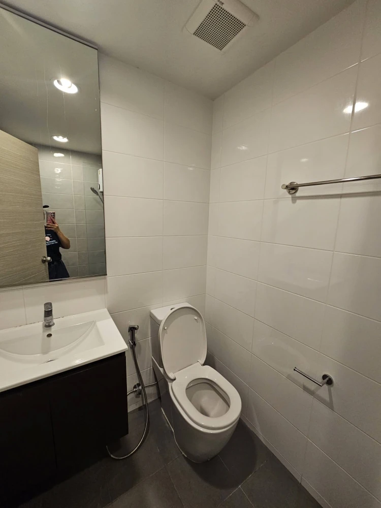 Condo for rent at Premio Quinto. Move-in ready—fully furnished and equipped with all appliances. Just bring your suitcase and move right in. Don't mis