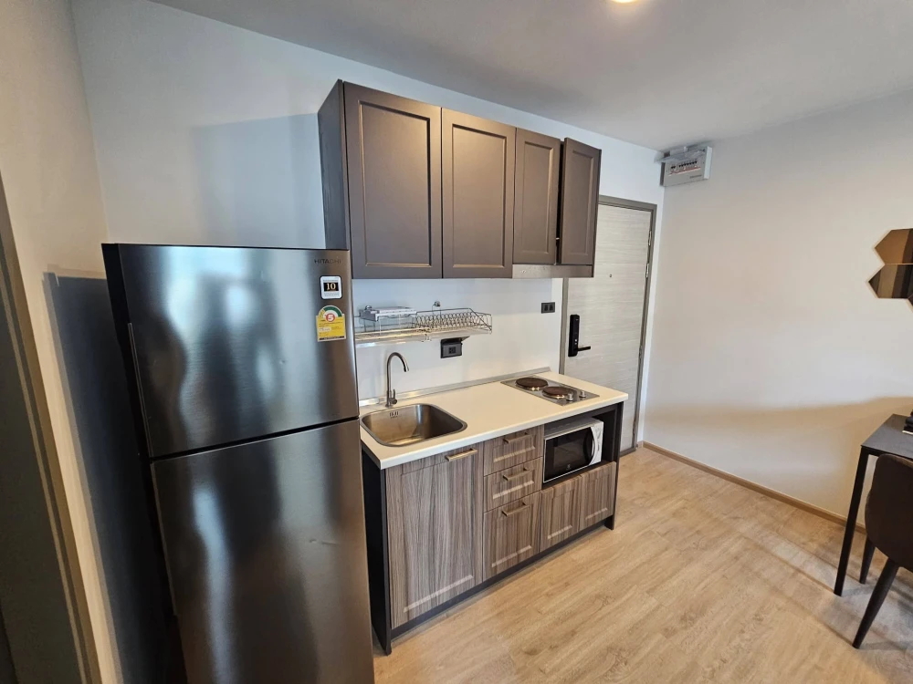 Condo for rent at Premio Quinto. Move-in ready—fully furnished and equipped with all appliances. Just bring your suitcase and move right in. Don't mis