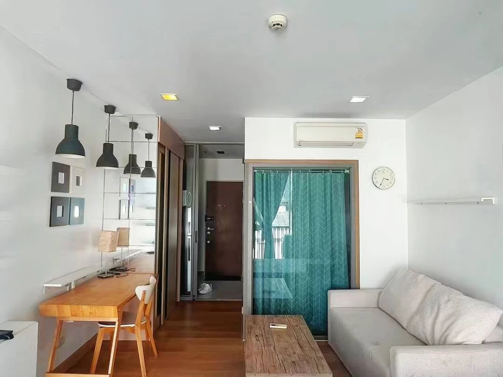 Condo for rent, Quad Sathon, Studio room, 4th floor, ready to move in, fully furnished, great price. Book now!