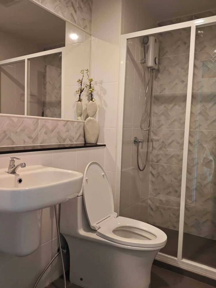 ให้เช่าคอนโด Regent Home Bangna ชั้น 20 ตึก B วิวแม่น้ำเจ้าพระยา กลางคืนสวยมาก บอกเลยว่าห้ามพลาด