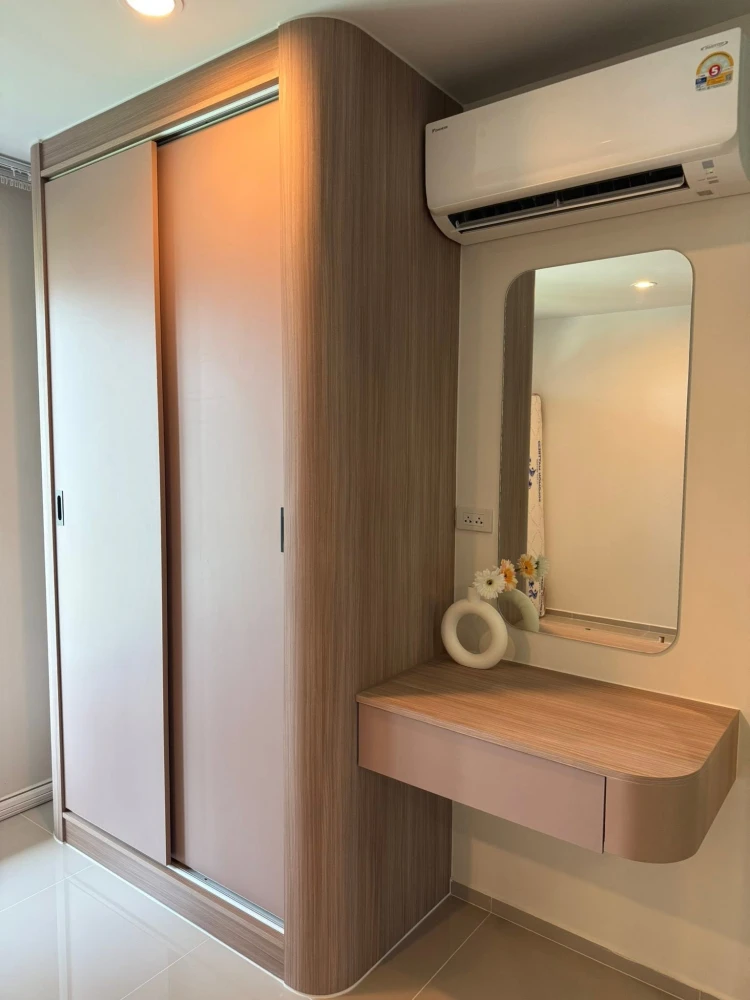 Condo for rent at Regent Home Bangna. Extra wide frontage, built-in minimalist furniture, beautiful design. Book today!
