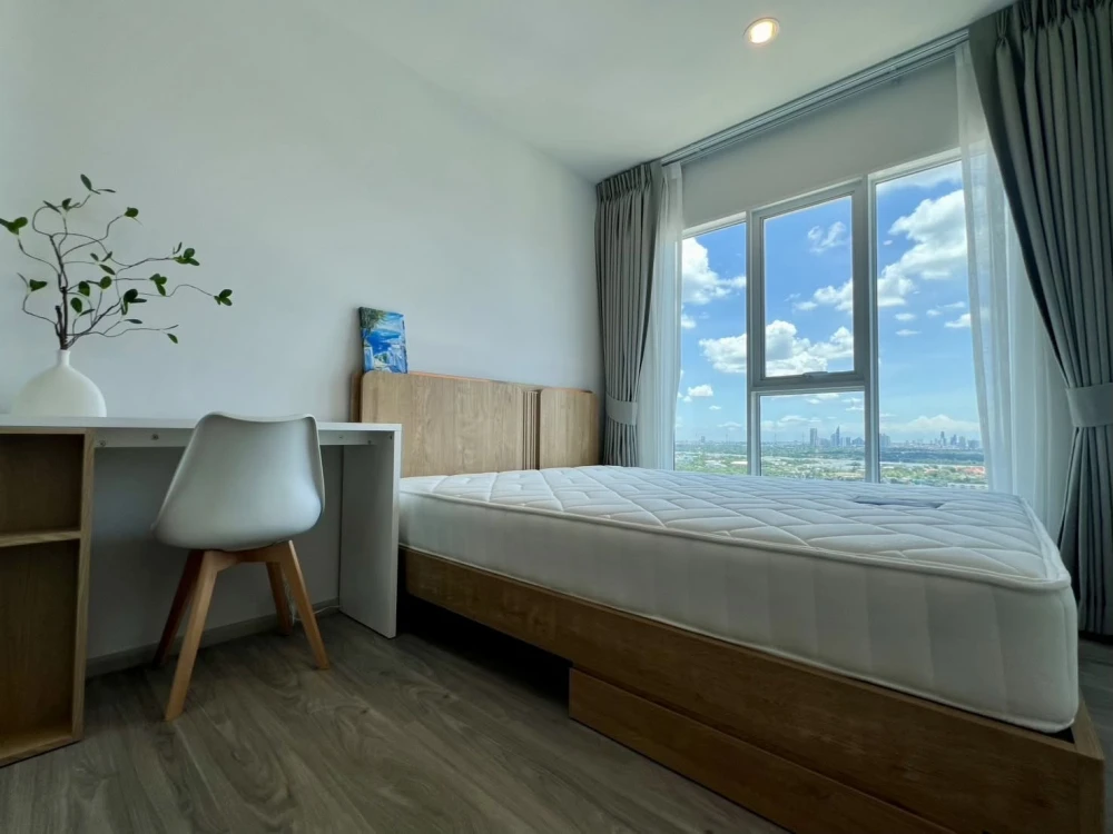 Condo for rent at Regent Home Bangna. The unit is partitioned into separate areas, fully furnished with appliances. Book now before it's too late!