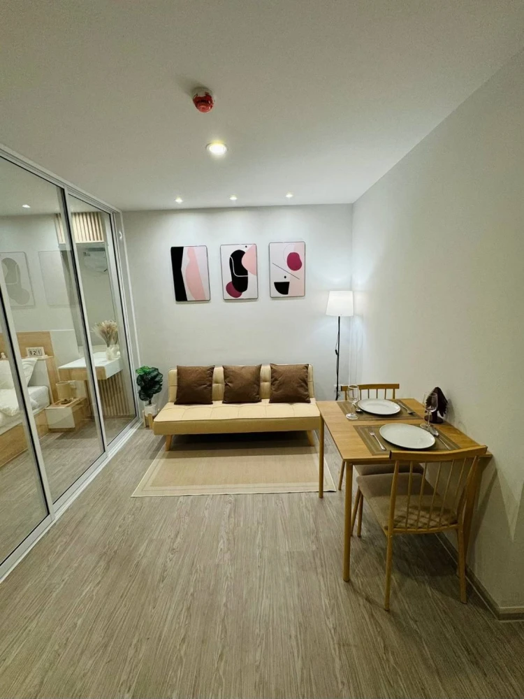 Condo for rent at Regent Home Bangna. Nice, well-partitioned unit with separate zones. Book now, don't wait!