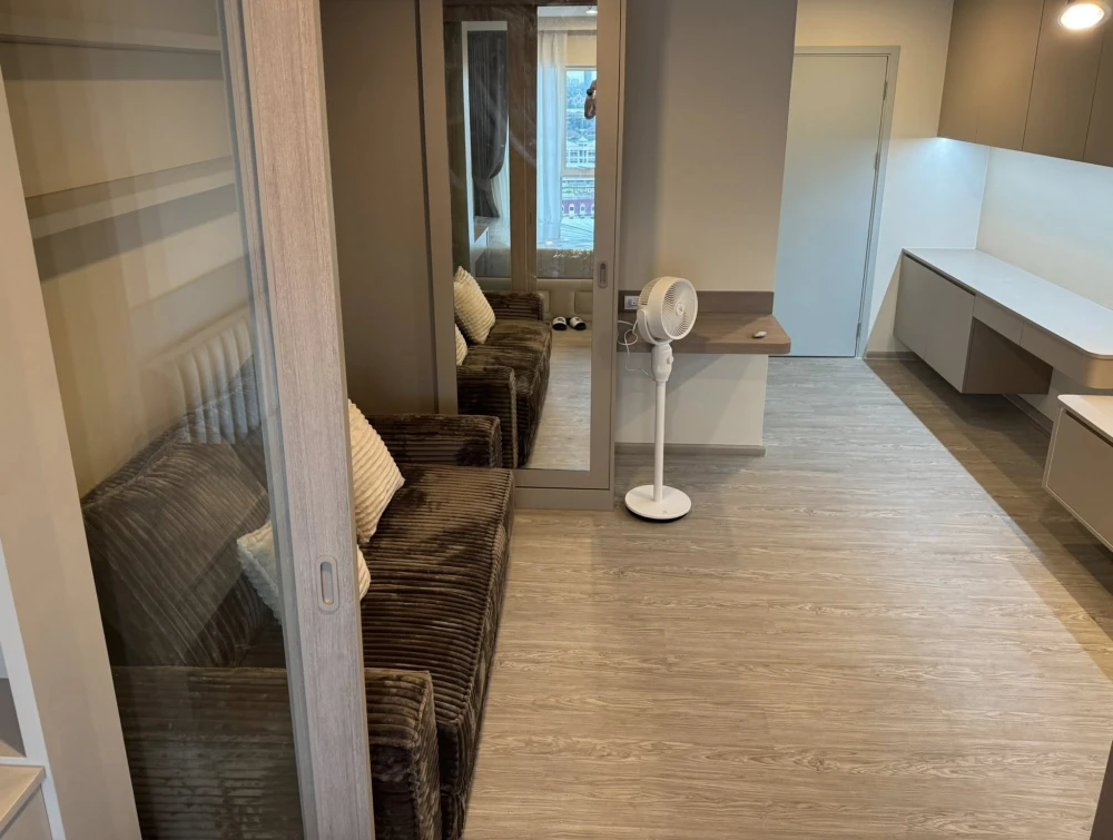 ให้เช่าคอนโด Regent Home Bangna ห้องน่าอยู่ เฟอร์ เครื่องใช้ไฟฟ้าครบ มาแต่ตัวเข้าออยู่ได้เลย อย่าพลาด