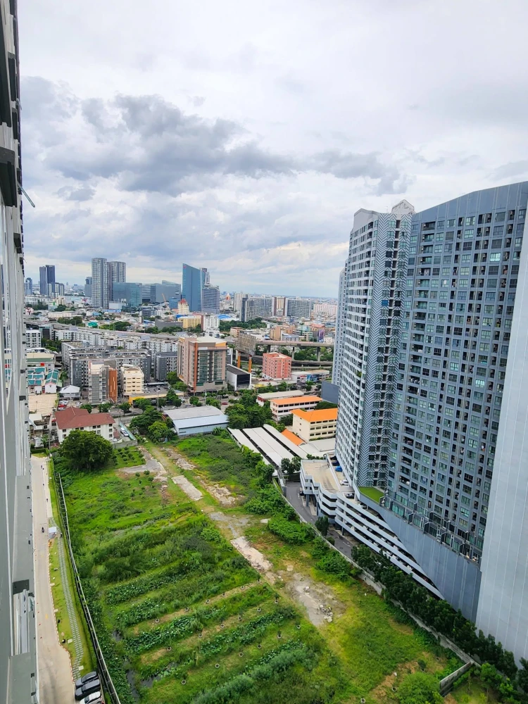 Condo for rent at Regent Home Bangna. Nice unit, fully furnished with appliances. Just bring your suitcase and move in!