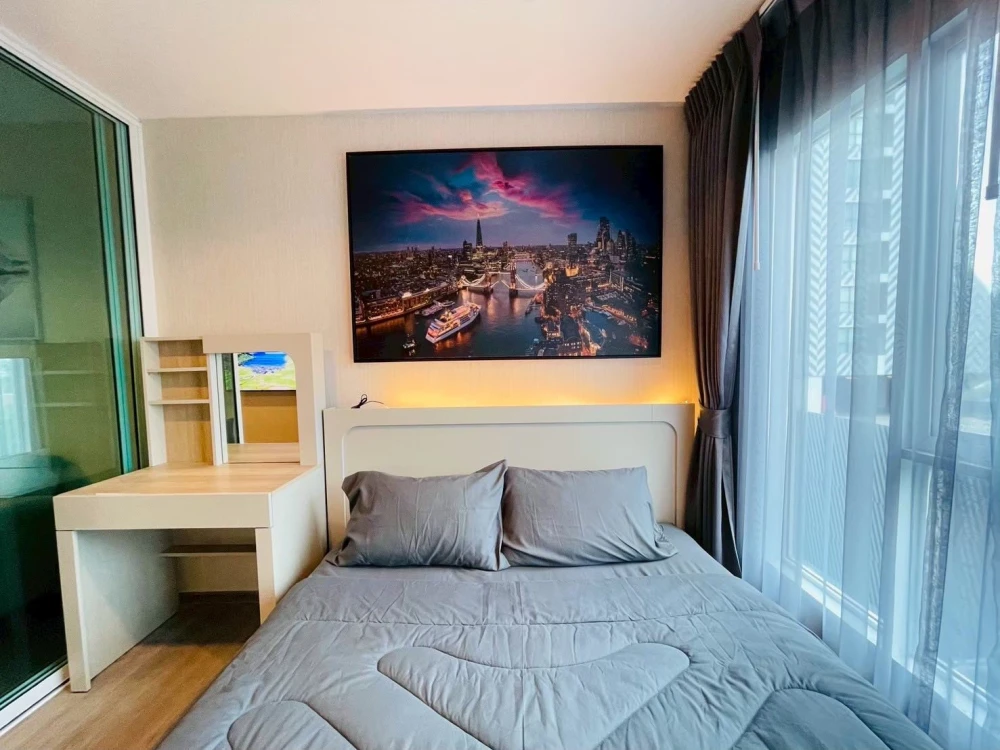 Condo for rent at Regent Home Bangna. Ready to move in, fully furnished with appliances. Amazing price! Book now!