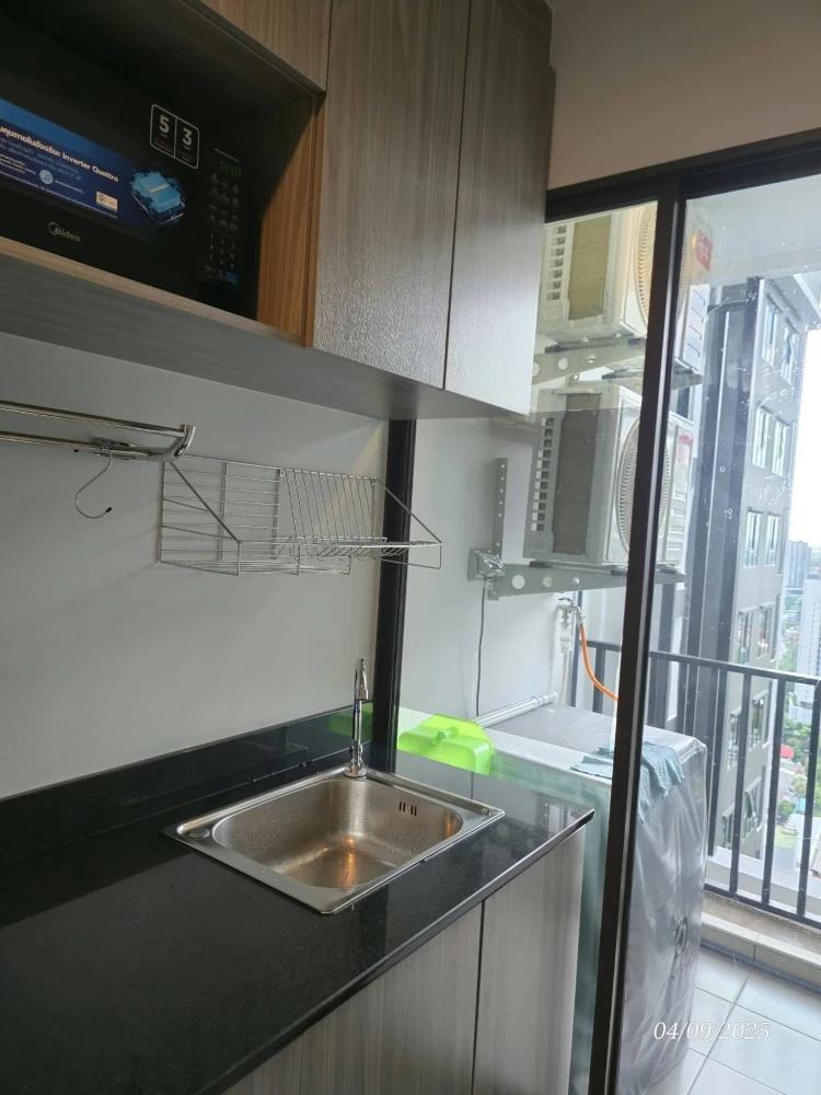 Condo for rent at Regent Home Wuttakat. Move-in ready, fully furnished, and equipped with all appliances. Great price—book yours today!