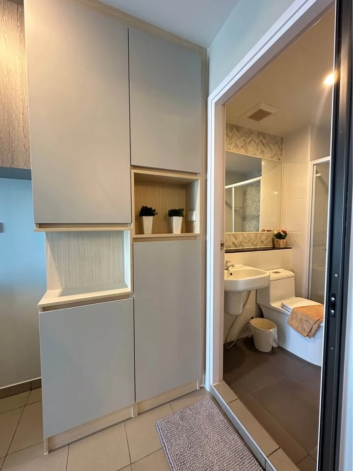 Condo for rent at Regent Home Wutthakat. Fully furnished with built-in furniture and appliances. Book now!