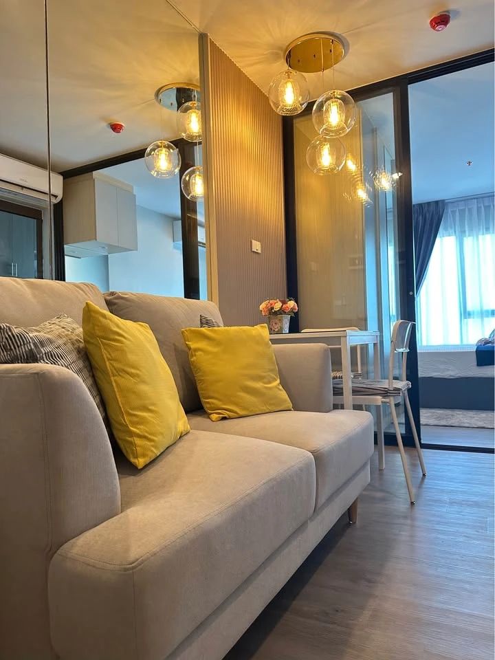 Condo for rent at Regent Home Wutthakat. Fully furnished with built-in furniture and appliances. Book now!