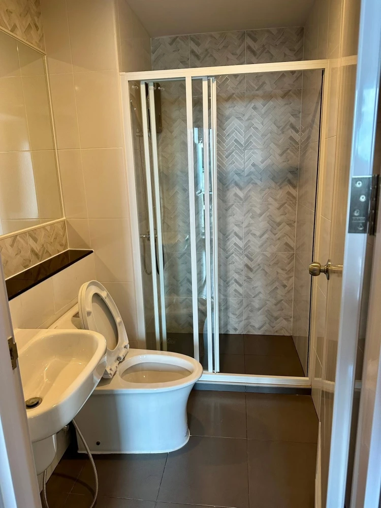 ให้เช่าคอนโด Regent Home Wutthakat ห้องพร้อมอยู่ สิ่งอำนวยความสะดวกครบ มาจองได้แล้ววันนี้