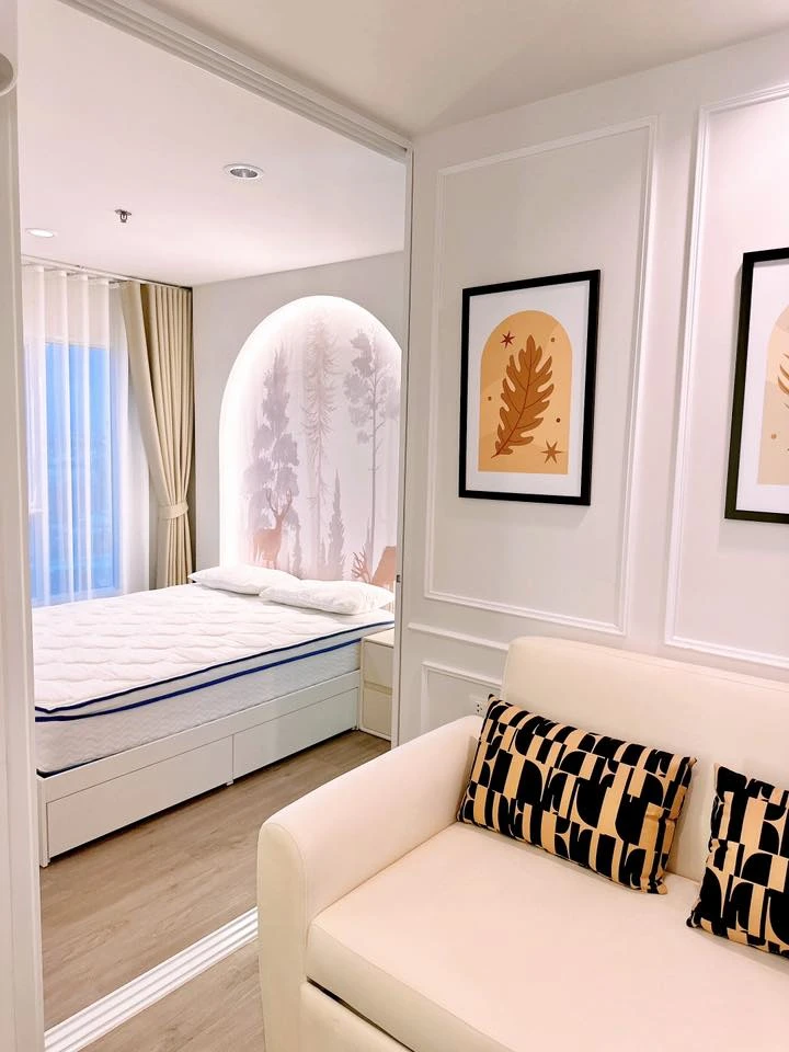 Condo for rent, Regent Home Bangna. Ready to move in, beautifully decorated with full built-in furniture. You definitely don't want to miss this!