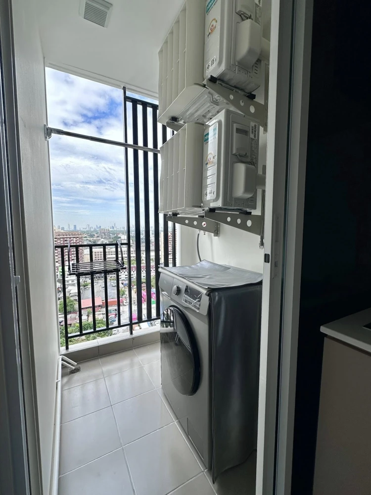 Condo for rent: Regent Home Bangna, fully furnished, ready to move in, complete with furniture and appliances, just bring your bags and move in.
