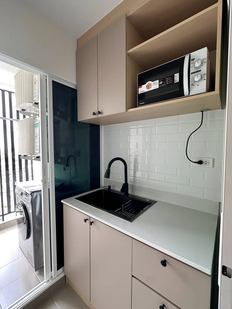 Condo for rent: Regent Home Bangna, fully furnished, ready to move in, complete with furniture and appliances, just bring your bags and move in.