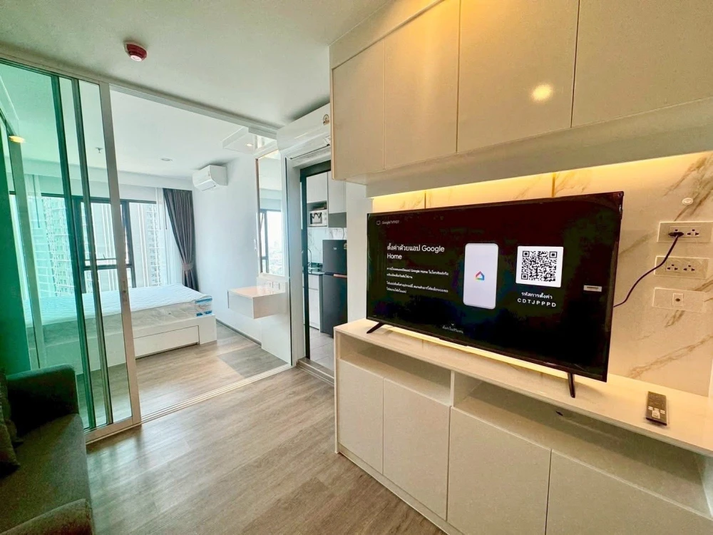 Condo for rent, Regent Home Wutthakat, north-facing unit with view of the Phra Pathom Chedi, cool breeze all day, fully furnished with built-in furnit