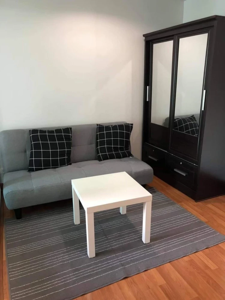 Condo for rent at Regent Orchid Talad Plu. Ready to move in, partitioned into separate areas, maximizing usable space. Book now, don't miss out!