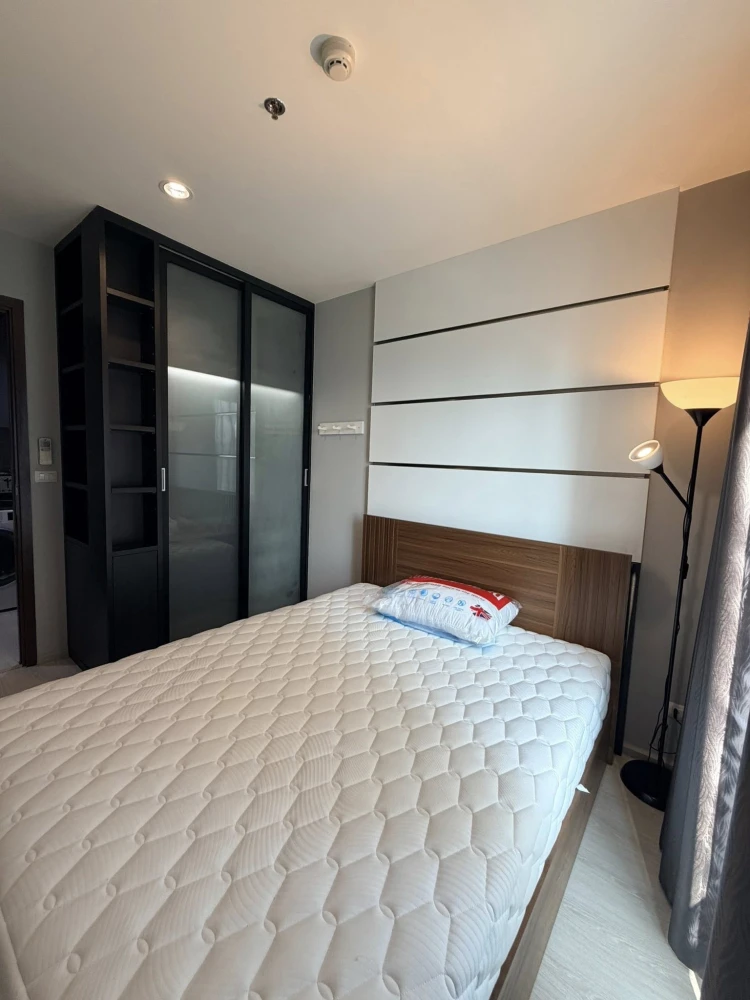 Condo for rent at Rhythm Asoke, fully furnished and ready to move in. Complete amenities. Book today! Don't wait!
