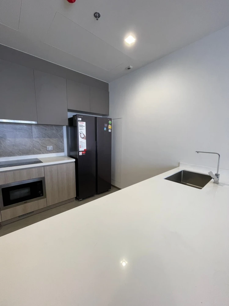 Condo for rent: Rhythm Charoenkrung Pavilion, large and spacious room, comes with usable space, hurry and reserve.