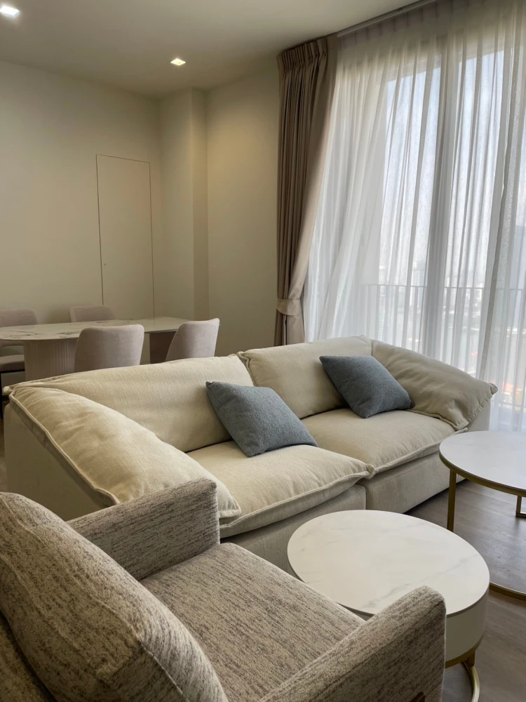 Condo for rent: Rhythm Charoenkrung Pavilion, large and spacious room, comes with usable space, hurry and reserve.
