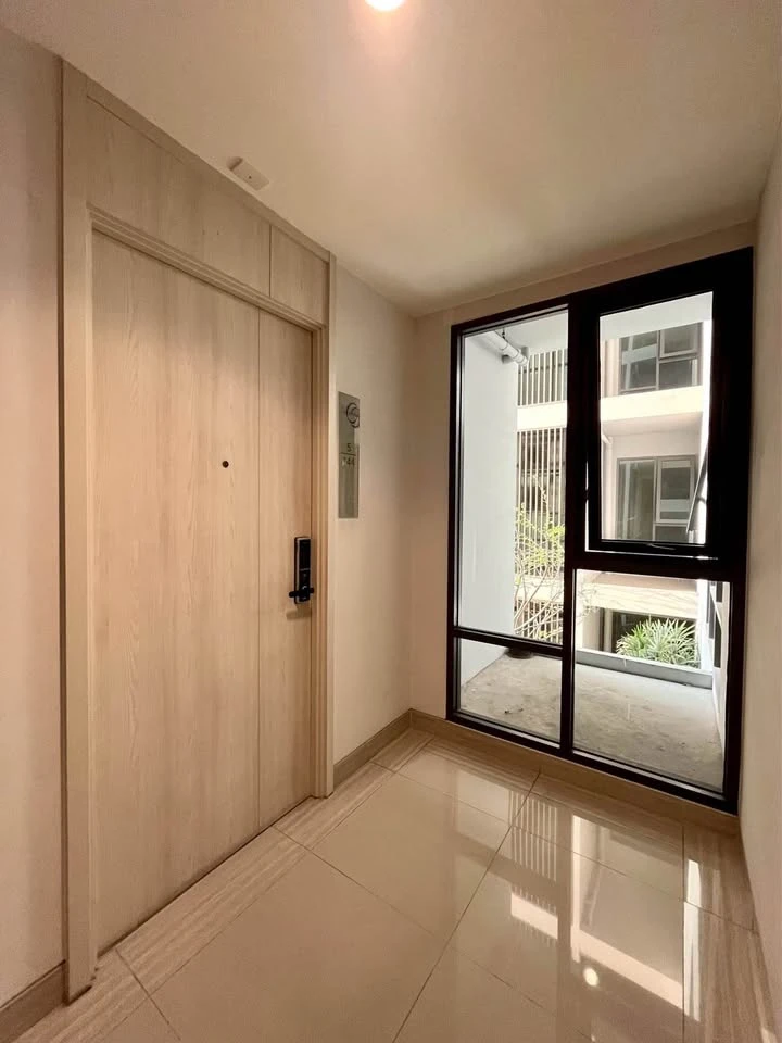 Condo for rent at Rhythm Sukhumvit 42. Ready to move in, fully furnished, great price. Book now, don't miss out!