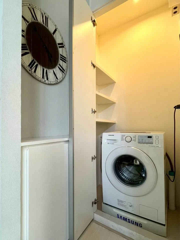 Condo for rent at Rhythm Sukhumvit 42. Ready to move in, fully furnished, great price. Book now, don't miss out!