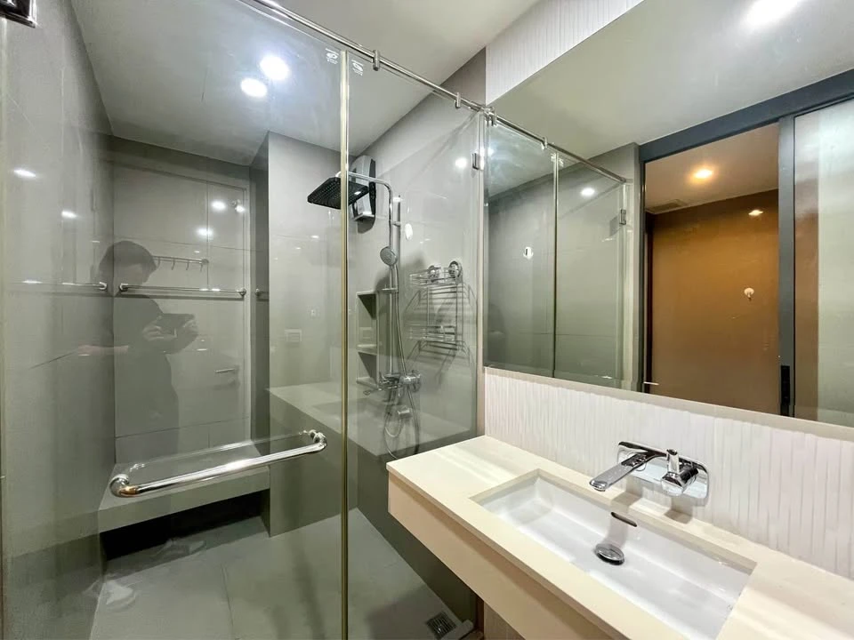 Condo for rent at Rhythm Sukhumvit 42. Ready to move in, fully furnished, great price. Book now, don't miss out!