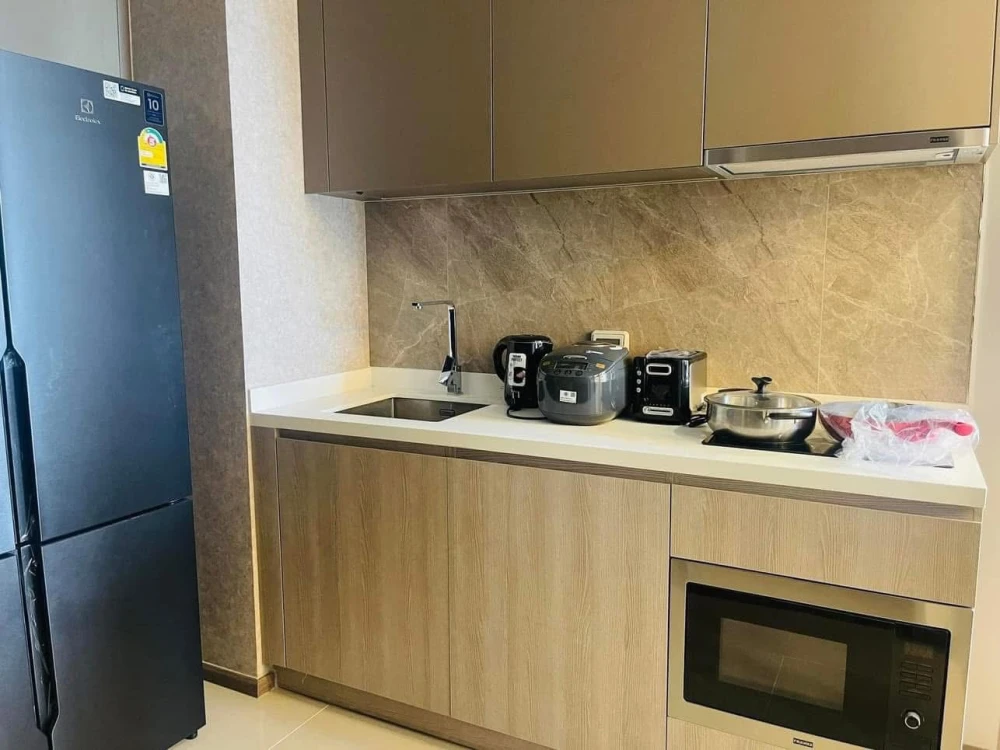 Condo for rent: Rhythm Charoenkrung Pavillion. Beautifully decorated room with excellent built-in furniture. You definitely can't miss this!
