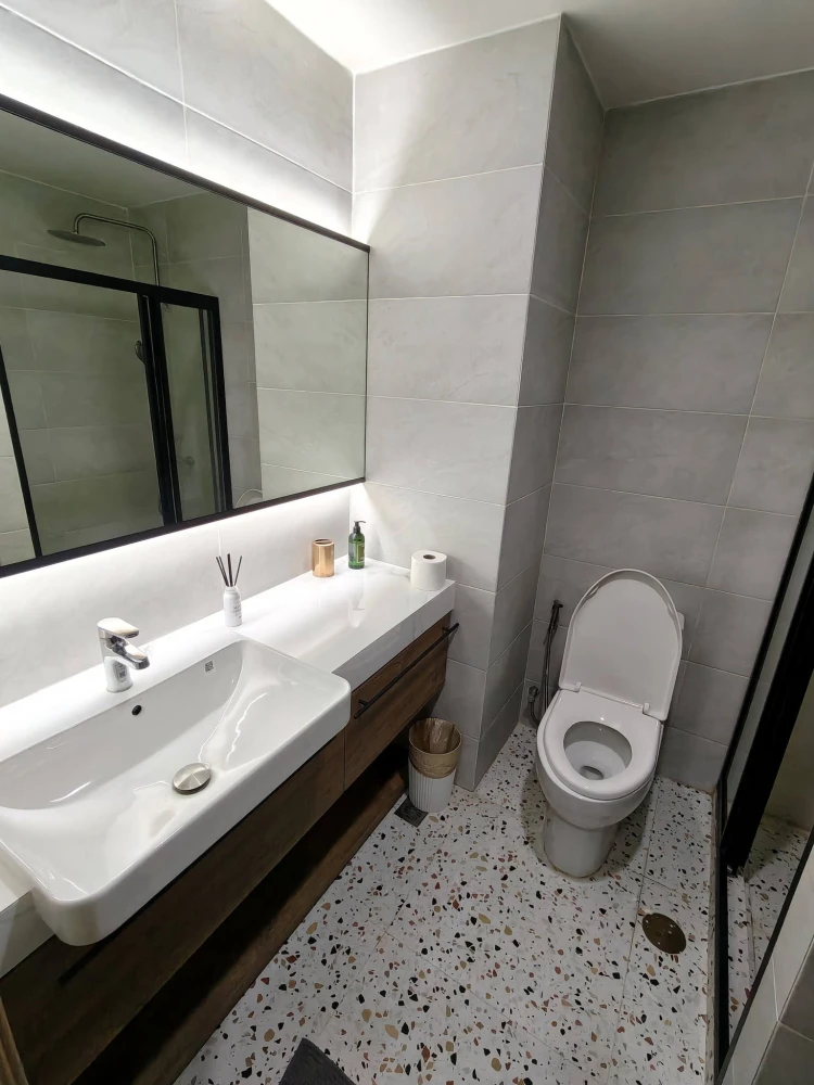 Condo for rent, Sathorn Gardens, studio room, 9th floor, pool view, fully furnished, ready to move in.