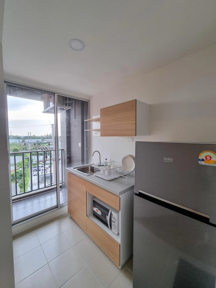 Condo for rent at Sena Kith Bangna - KM.29. The unit is partitioned into separate, clearly defined zones. Affordable price. Book now, don't miss out!