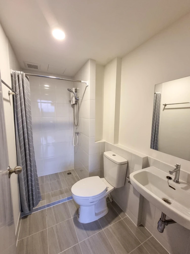 Condo for rent at Sena Kith Bangna - KM.29. The unit is partitioned into separate, clearly defined zones. Affordable price. Book now, don't miss out!