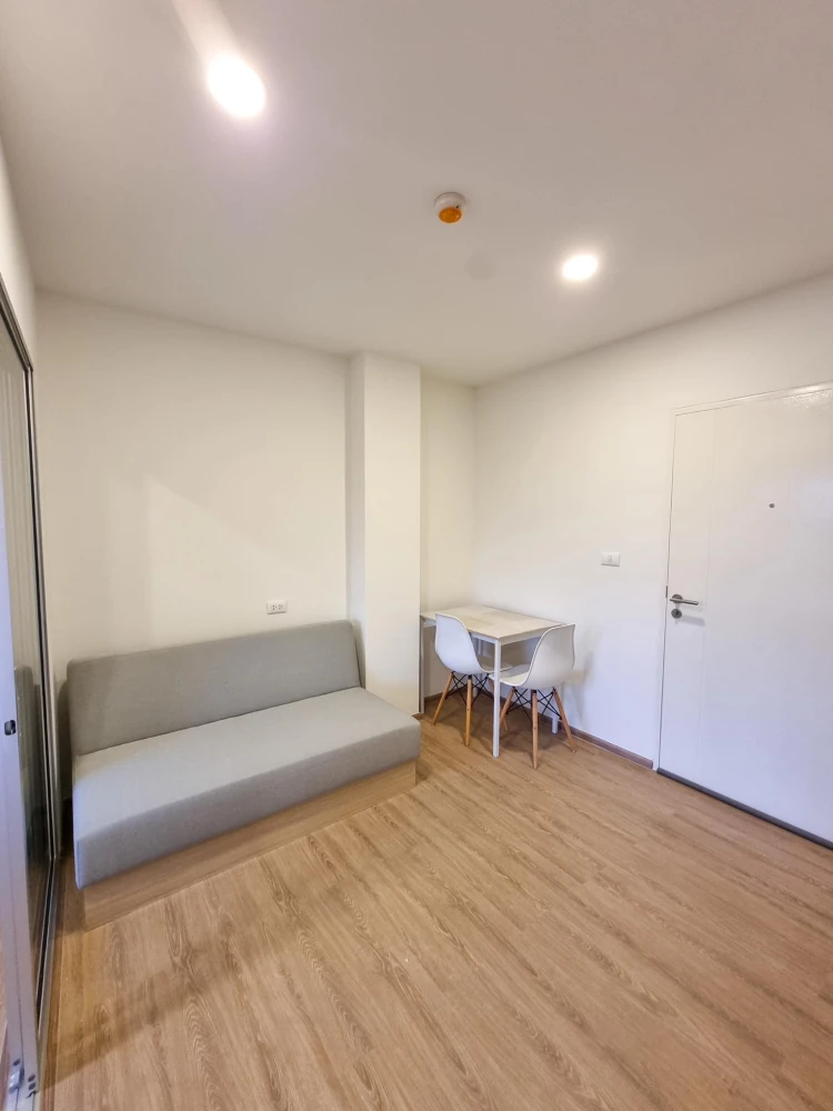 Condo for rent at Sena Kith Bangna - KM.29. The unit is partitioned into separate, clearly defined zones. Affordable price. Book now, don't miss out!