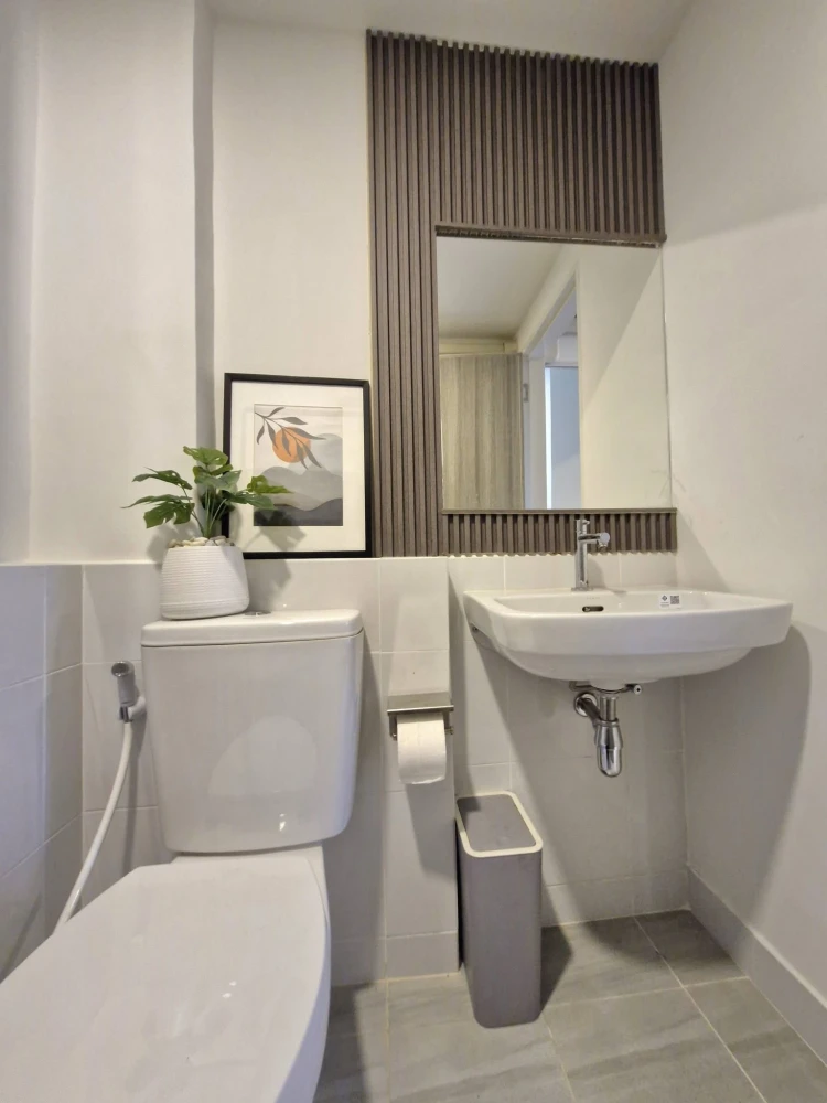 Condo for rent at Sena Kith Bangna - KM.29. Fully furnished and ready to move in. Complete with furniture and appliances. Book now!