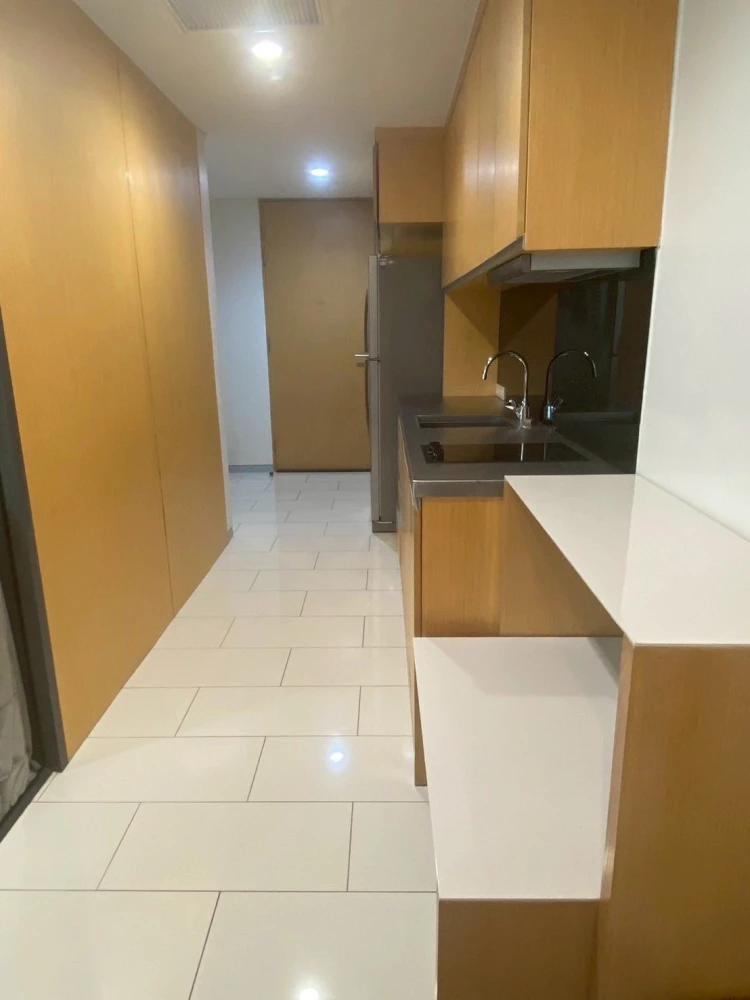 Condo for rent at Siamese Giaio Sukhumvit 31. Spacious room with ample living space. Great price! Book now, don't miss out!