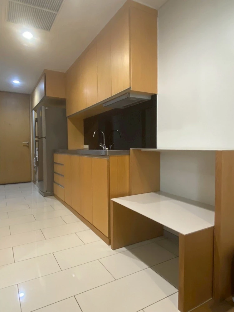 Condo for rent at Siamese Giaio Sukhumvit 31. Spacious room with ample living space. Great price! Book now, don't miss out!