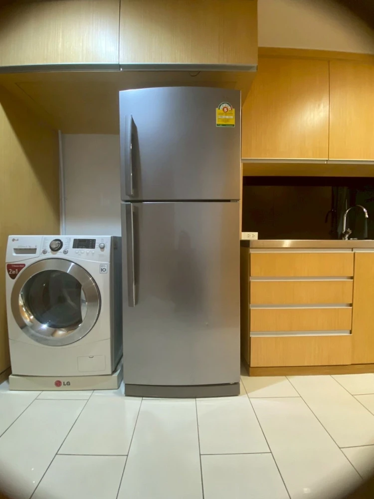 Condo for rent at Siamese Giaio Sukhumvit 31. Spacious room with ample living space. Great price! Book now, don't miss out!
