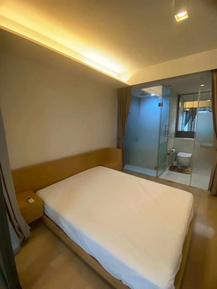 Condo for rent at Siamese Giaio Sukhumvit 31. Spacious room with ample living space. Great price! Book now, don't miss out!