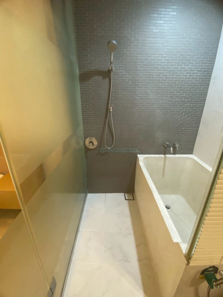 Condo for rent at Siamese Giaio Sukhumvit 31. Spacious room with ample living space. Great price! Book now, don't miss out!