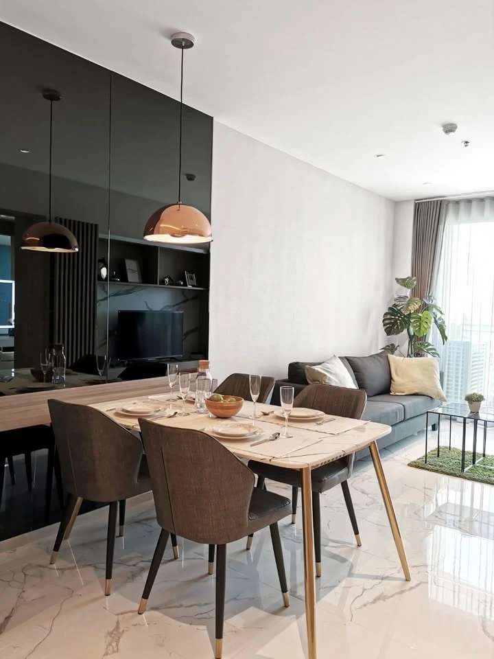 Condo for rent at Sky Walk & Weltz Residence. Spacious and comfortable rooms with plenty of usable space. Amazing price! Book now!