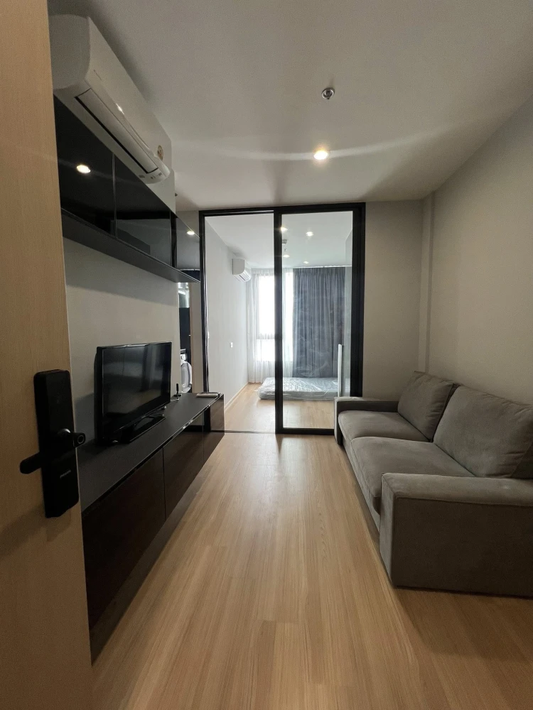 Condo for rent at Skyrise Avenue Sukhumvit 64. The unit is partitioned into separate, well-defined zones. Book today! Don't miss out!
