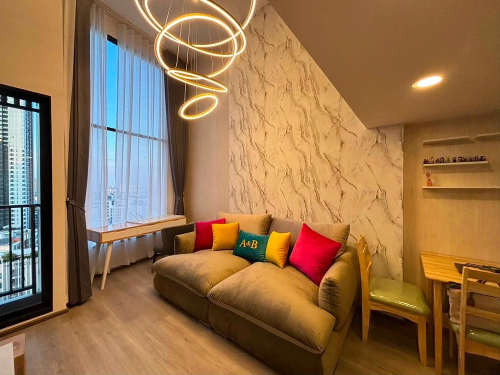 Condo for rent: SOHO Bangkok Ratchada, Duplex unit, 14th floor, high floor with great view. Fully furnished and equipped. Book now!