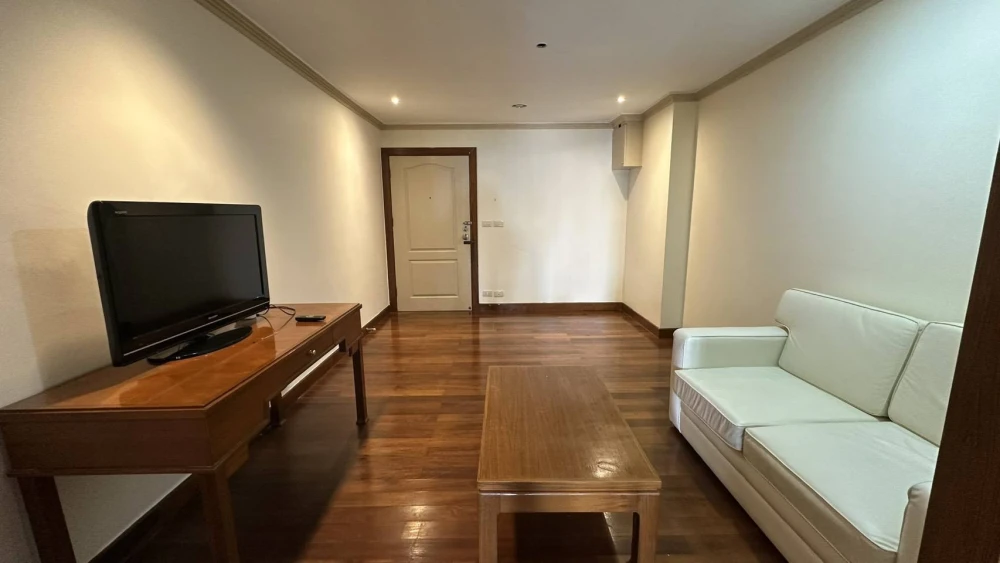 Condo for rent at State Tower Silom. Large and comfortable unit with ample living space on the 42nd floor, offering stunning Chao Phraya River views.
