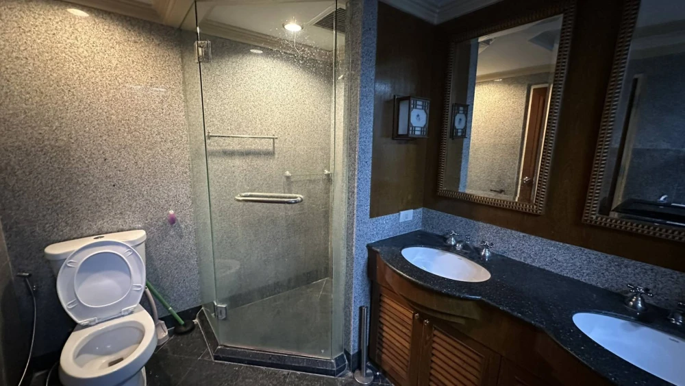Condo for rent at State Tower Silom. Large and comfortable unit with ample living space on the 42nd floor, offering stunning Chao Phraya River views.
