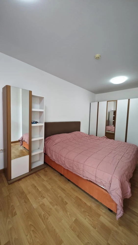 Condo for rent Supalai City Resort Ratchada-Huai Khwang, spacious room, lots of usable space. If you don't book, you'll regret it.