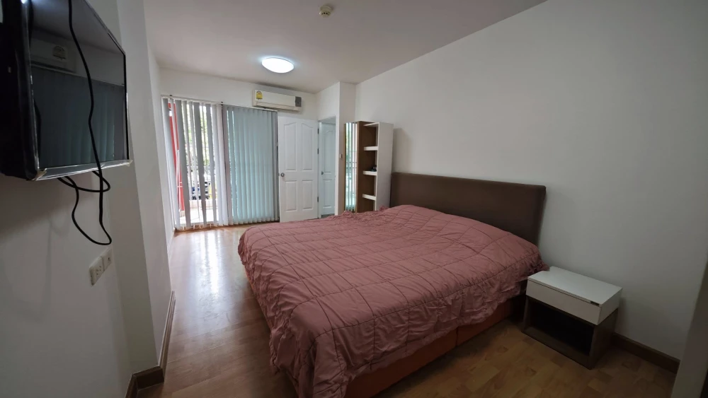 Condo for rent Supalai City Resort Ratchada-Huai Khwang, spacious room, lots of usable space. If you don't book, you'll regret it.