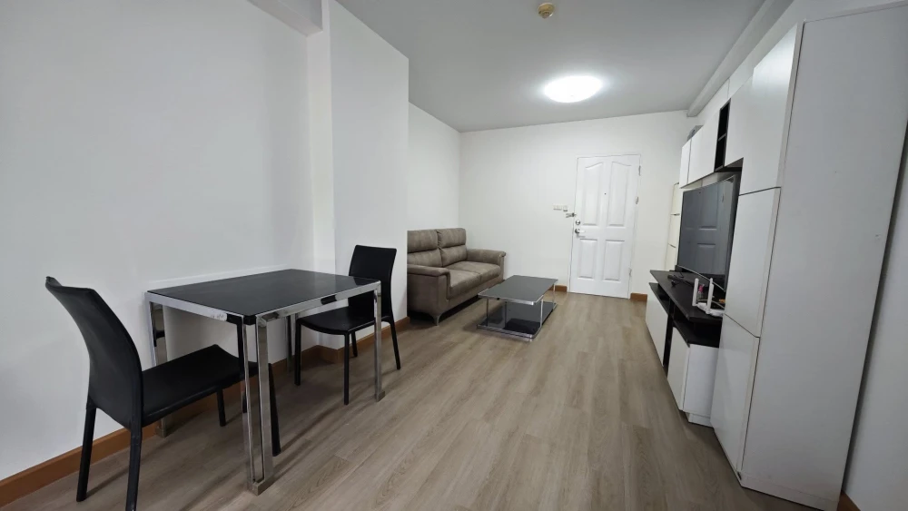 Condo for rent Supalai City Resort Ratchada-Huai Khwang, spacious room, lots of usable space. If you don't book, you'll regret it.