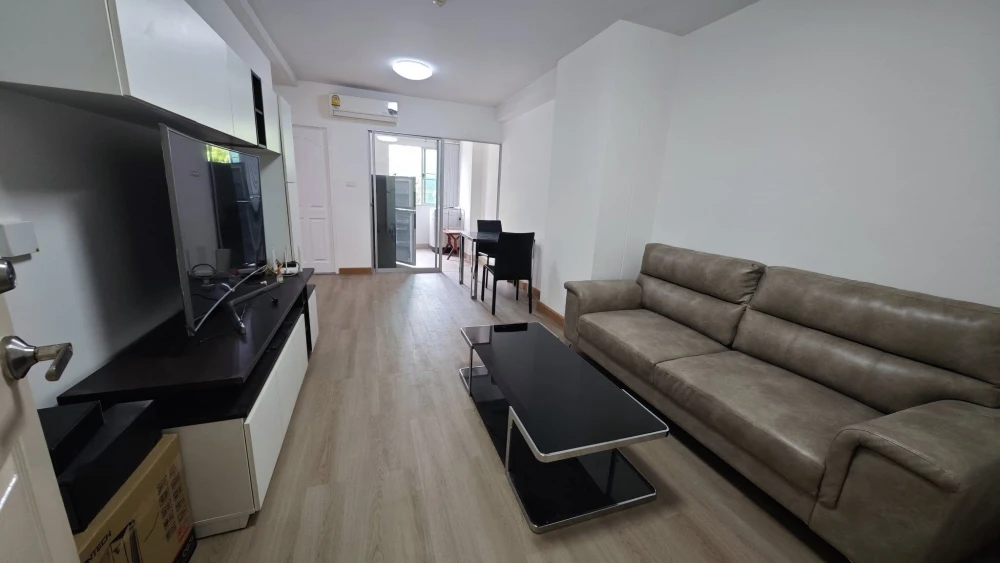 Condo for rent Supalai City Resort Ratchada-Huai Khwang, spacious room, lots of usable space. If you don't book, you'll regret it.
